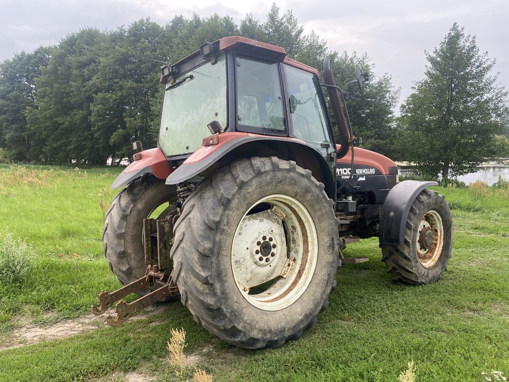 Traktor NEW HOLLAND M100 . Sprowadzony . Fiat Fiatagri