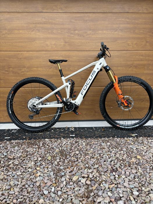 Rower focus sam 2 enduro e-bike
