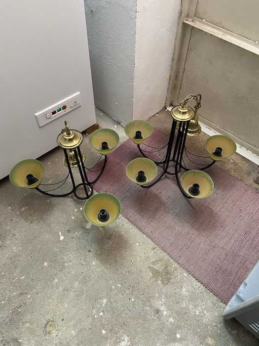 Dois candeeiros para a sala em bom estado