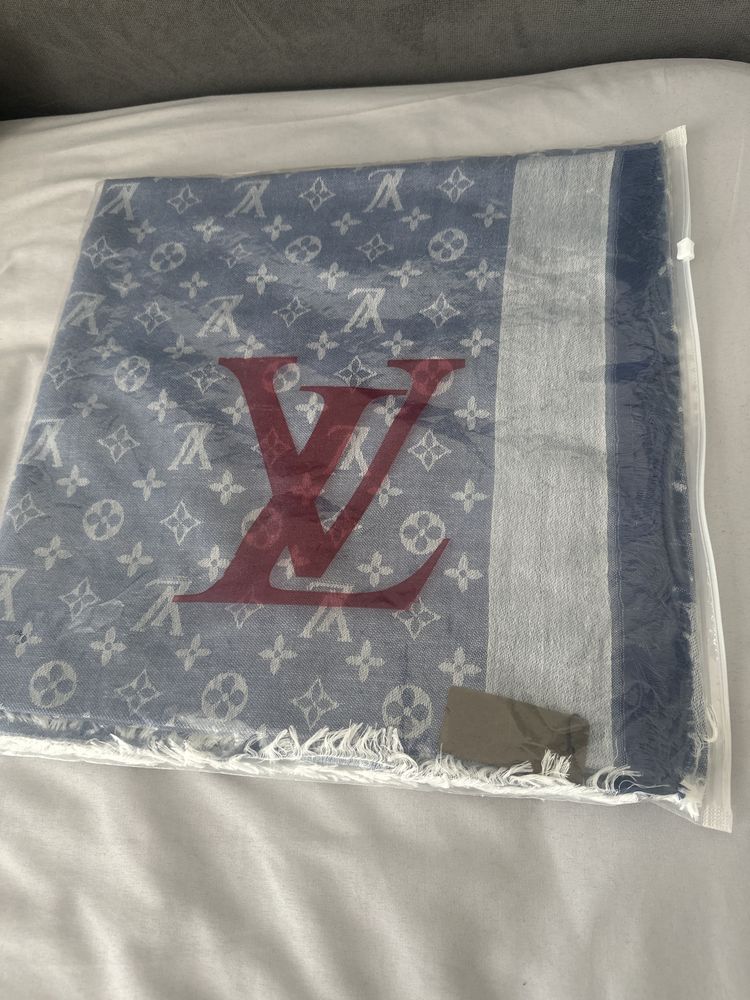 Szal chusta LV nowa Louis Vuitton 140x 145 cm apaszka