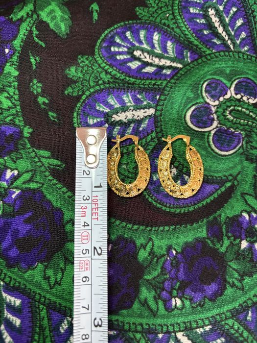 Argolas vintage douradas