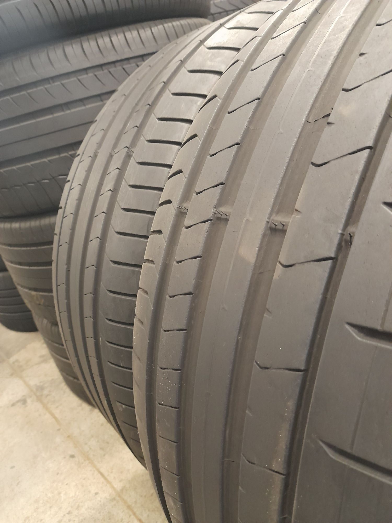 Літні Шини БВ 285/40 R23 PIRELLI Pzero PZ4 MO  Склад