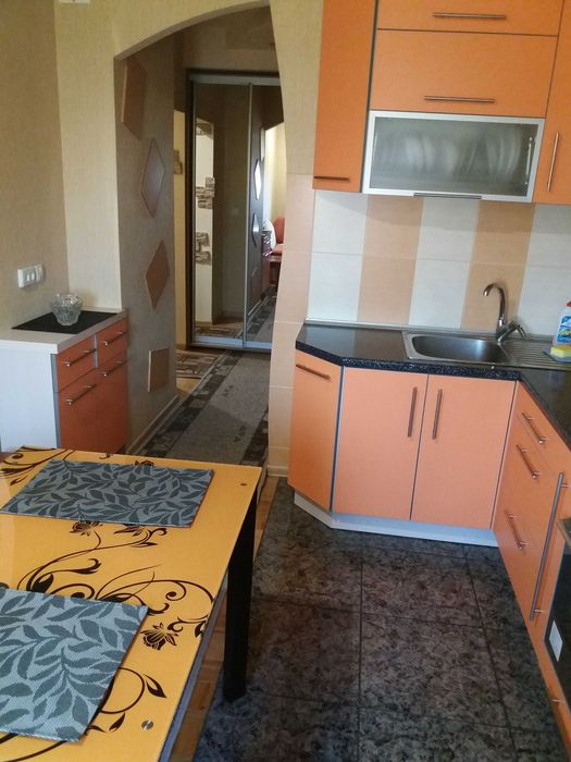 Посуточно, почасово 2 комн. Кв. Хортицкий  район (Бабурка)