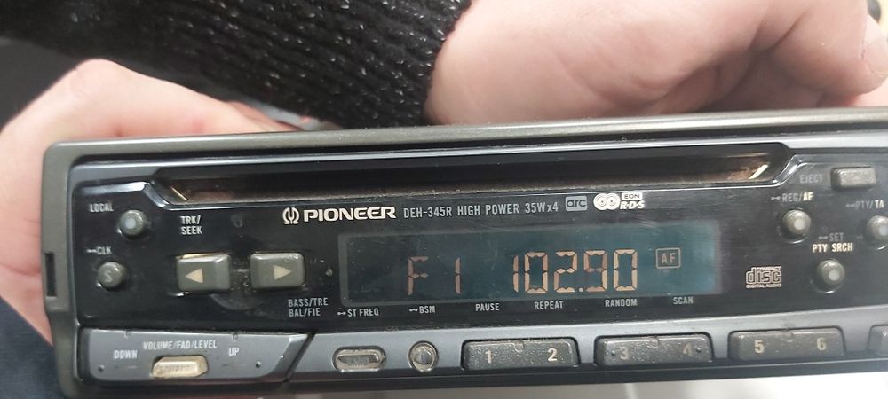 Radio samochodowe Pioneer DEH-345R