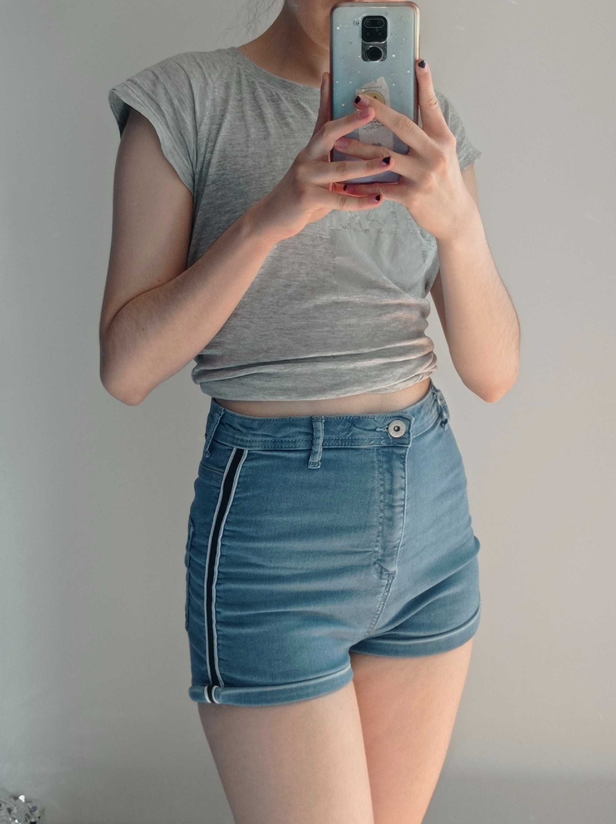 Szorty jeansowe z lampasem CROPP