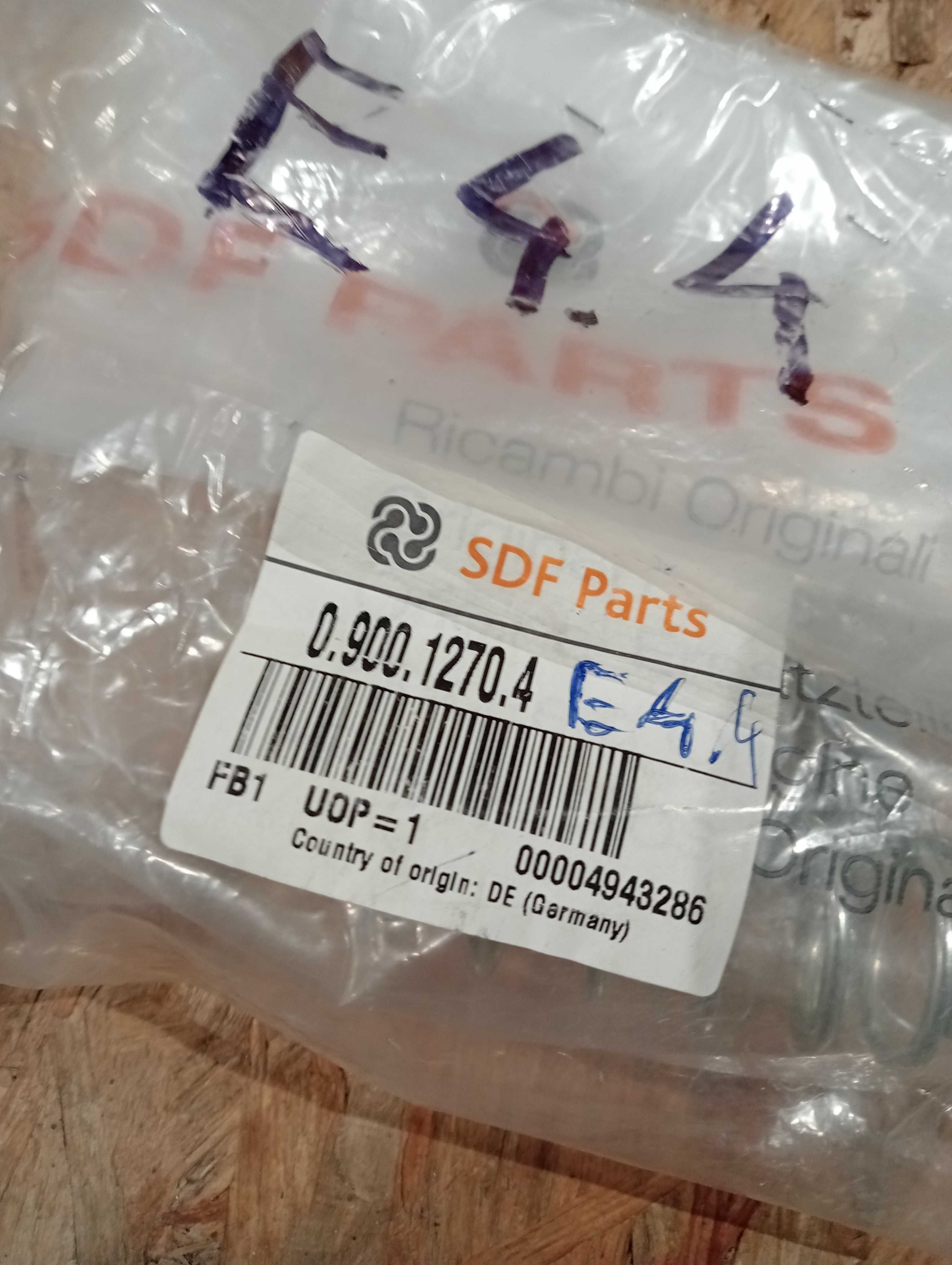 blokada sprężyna zaczepu CBM Deutz-Fahr Agrotron Agrofarm 0.900.1270.4