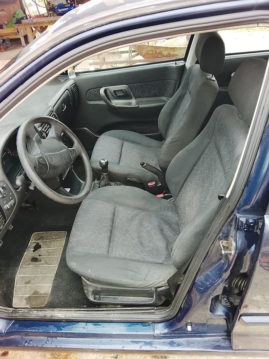 Uma carrinha em bom estado marca polo