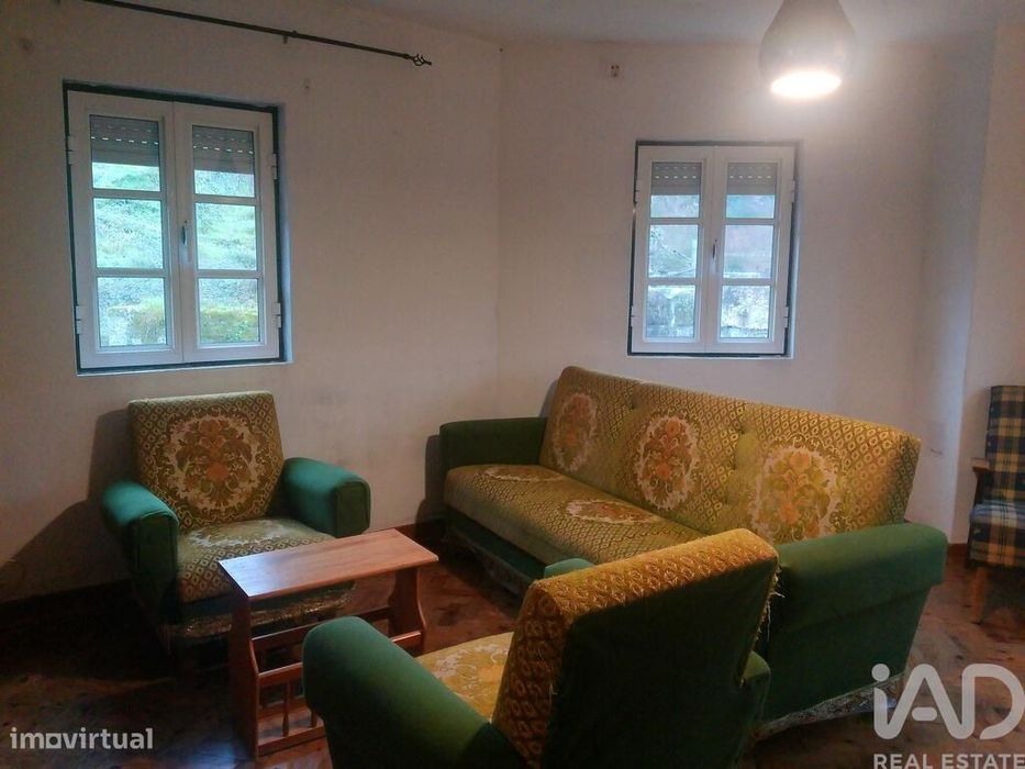 Casa T3 em Penalva de Alva e São Sebastião da Feira de 120,00 m2