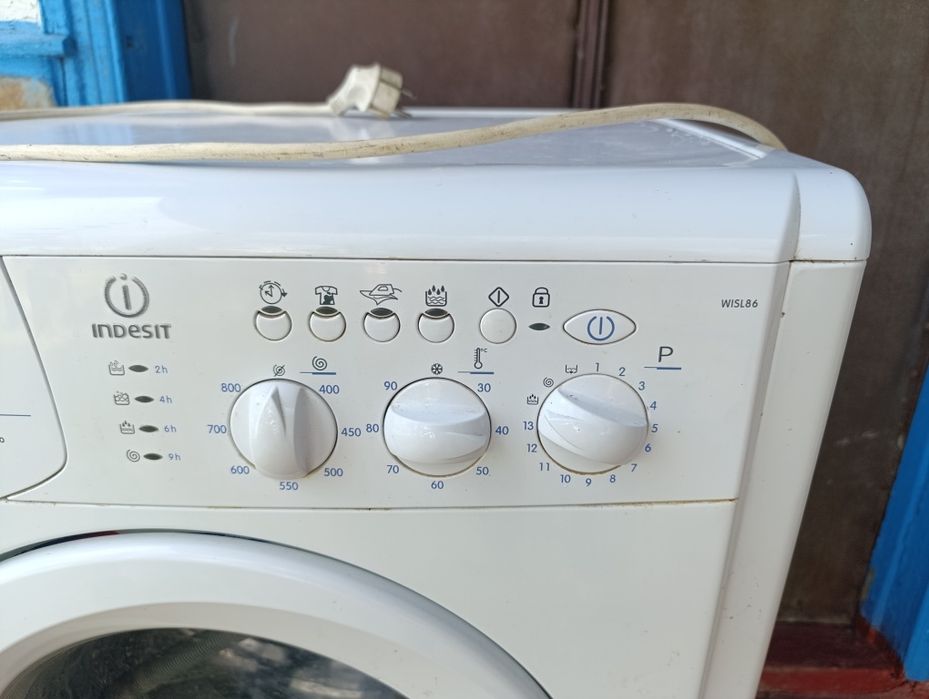 Пральна машина Indesit WISL 86 на запчасти.