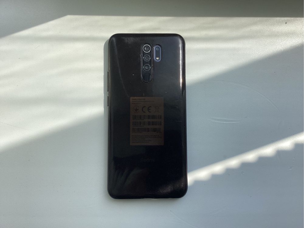 Продам телефон Xiaomi Redmi 9 3/32 6,53’