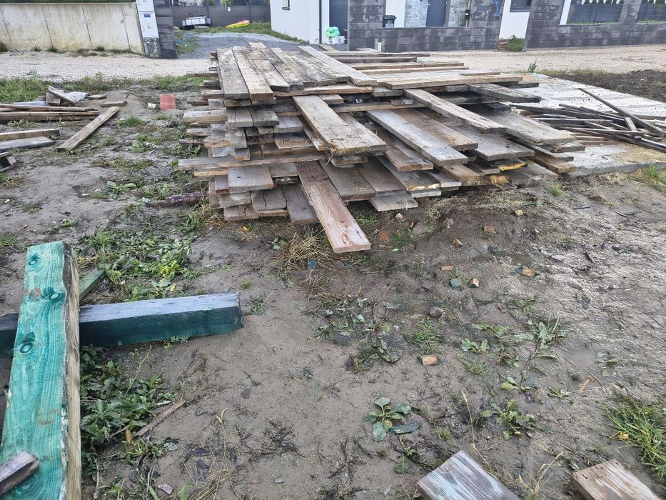 Deski szalunkowe i stemple