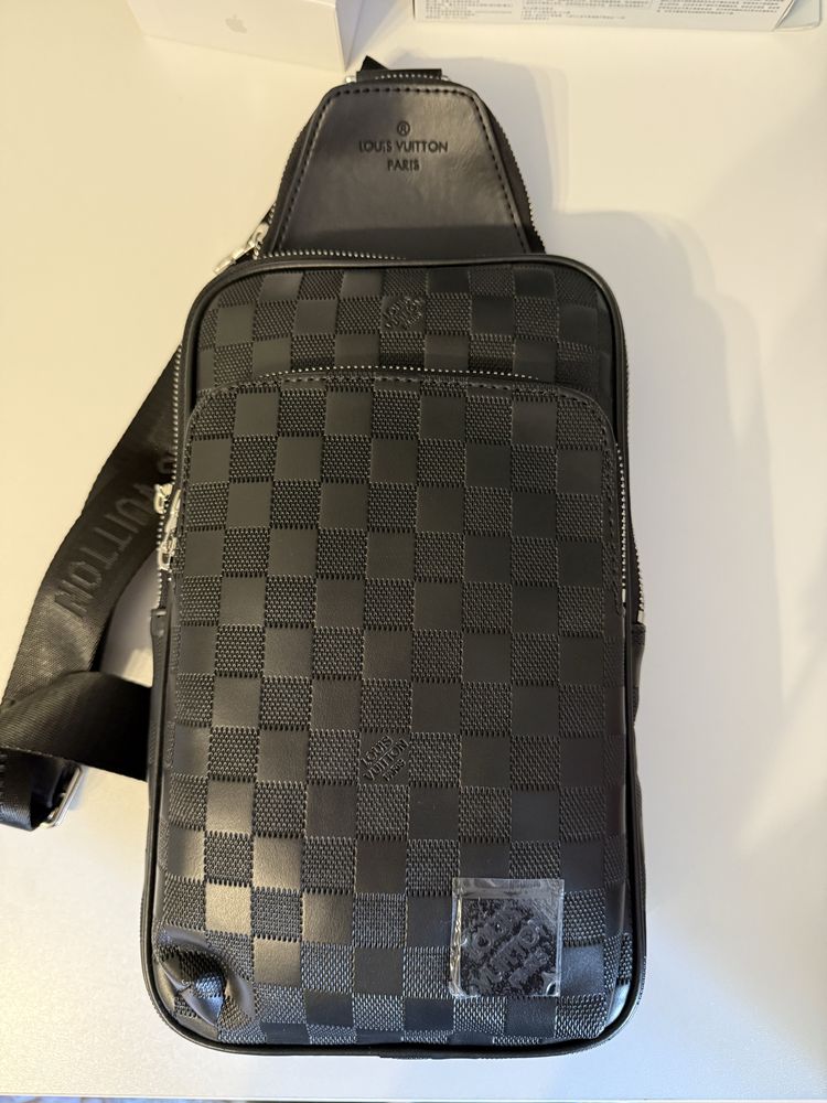 Чоловічий слінг Louis Vuitton