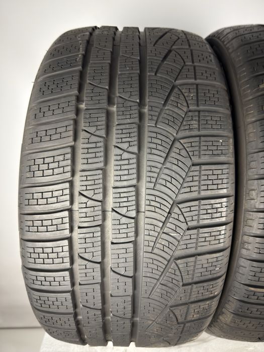 Шини 2шт. 7,8 R19 255/35 96V Pirelli Scotozero 2020 зимова резина