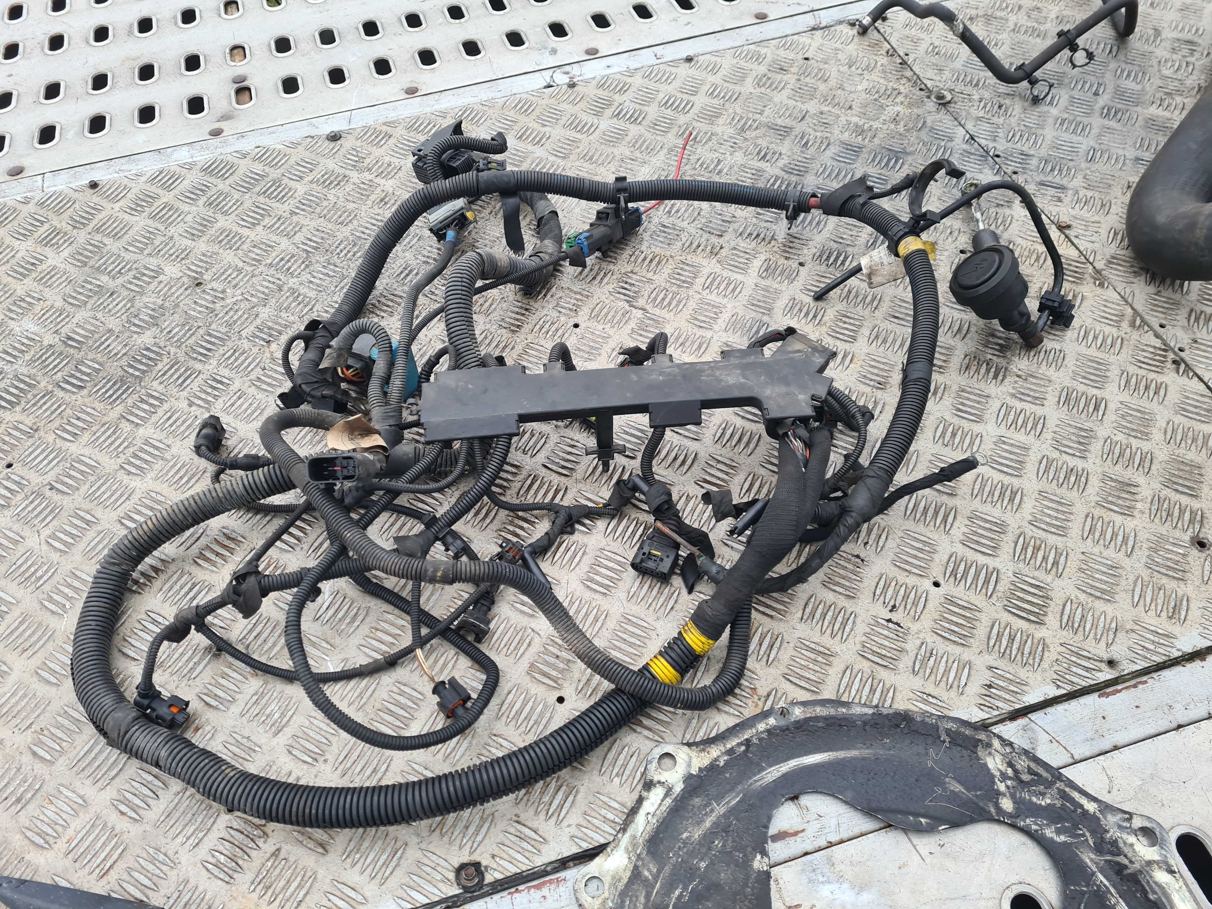 wiązka instalacja silnika 2.3 hpi Iveco Daily IV manual 5 biegów