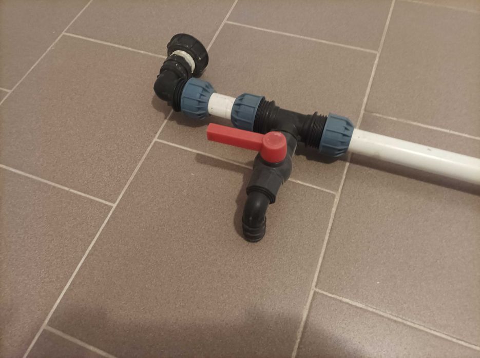 Kran, złącze, podłączenie dwóch mauzerów