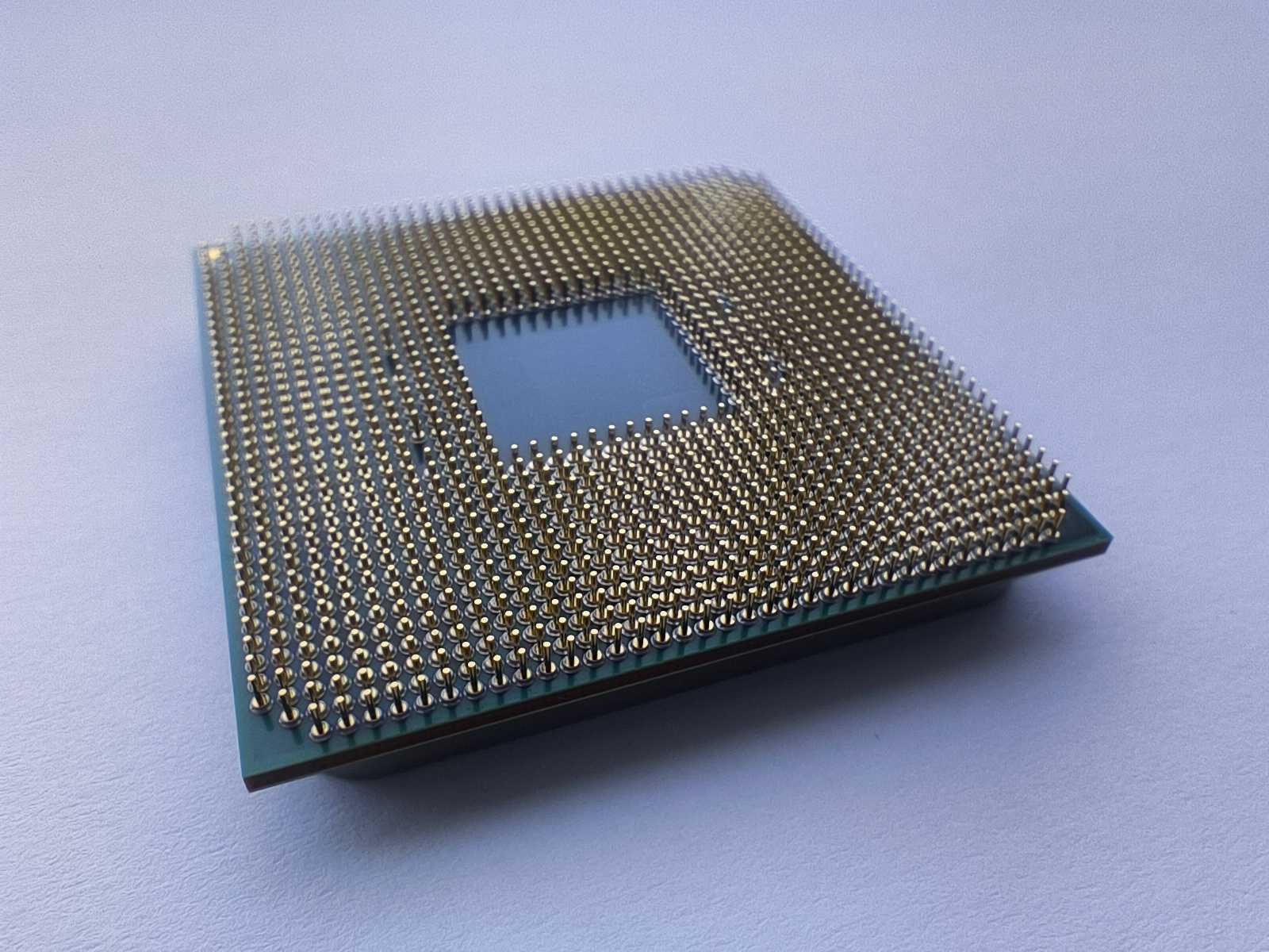Процесор AMD Ryzen 3 2200G BOX (YD2200C5M4MFB)