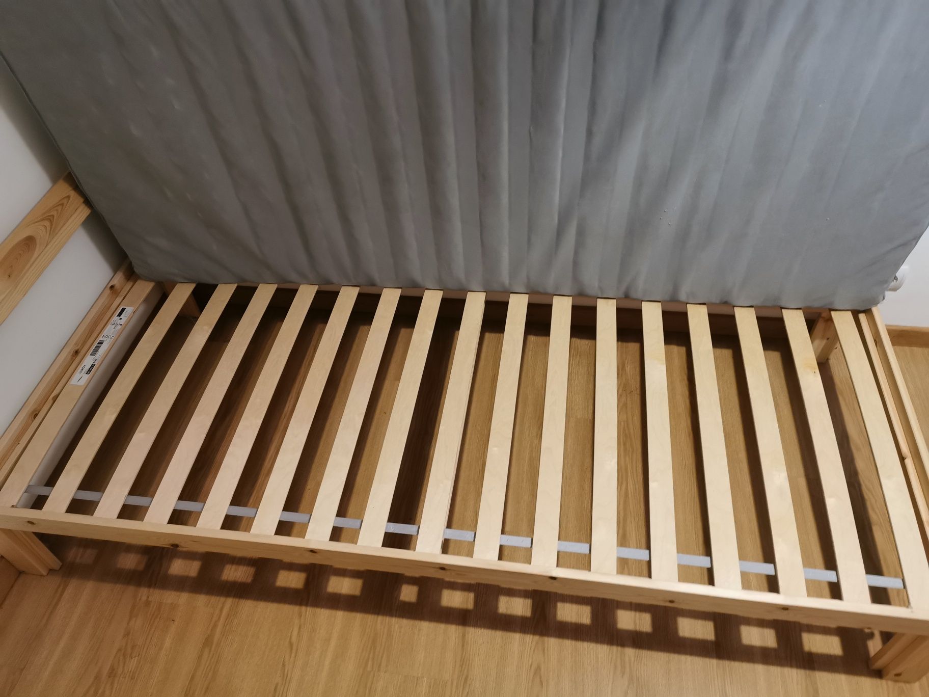 Cama Solteiro IKEA + Estrado + Colchão Novos