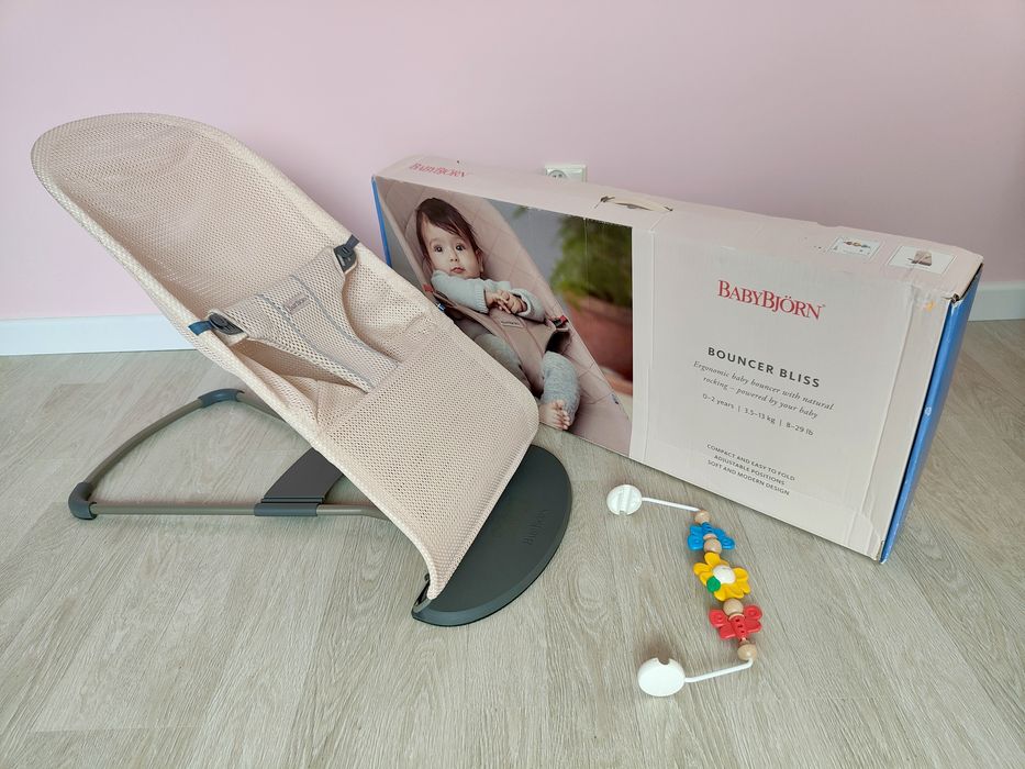 BabyBjörn leżaczek bouncer bliss Pearly Pink 3D Mesh z zabawką