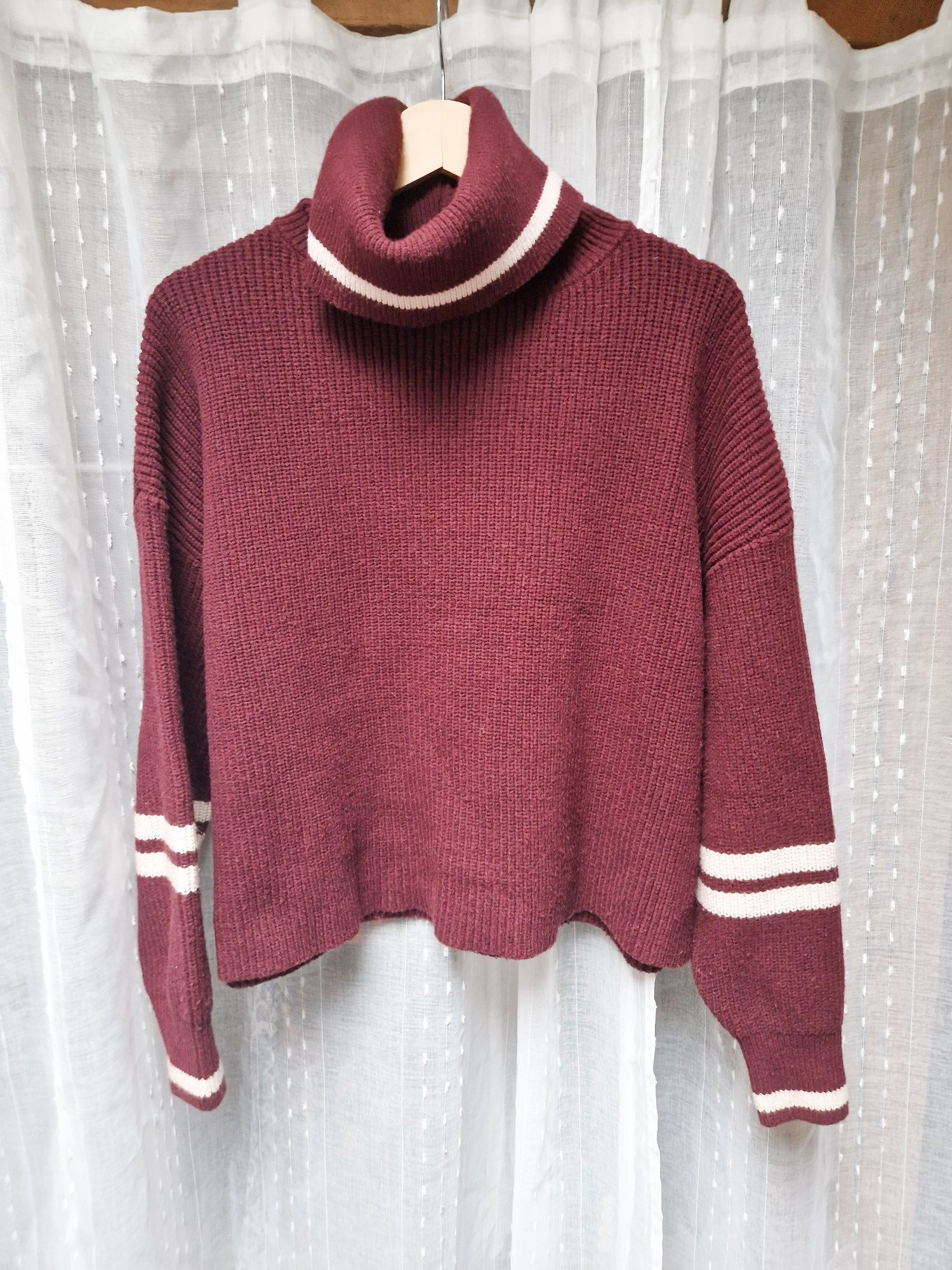 Bordowy sweter golf S