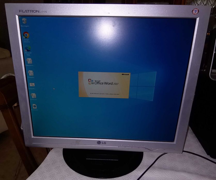 Monitor de PC de 42cm