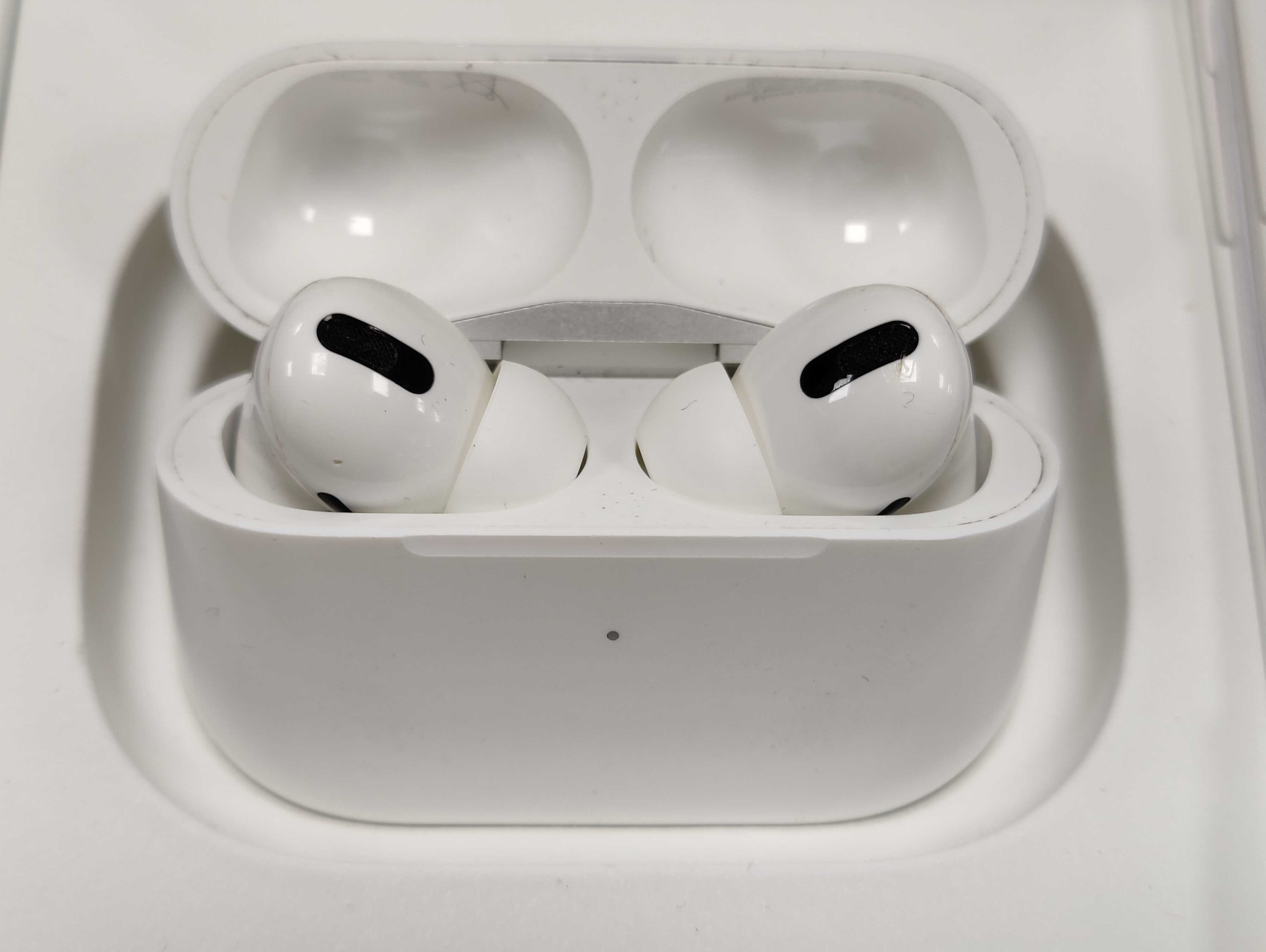 Apple AirPods Pro Gen 2