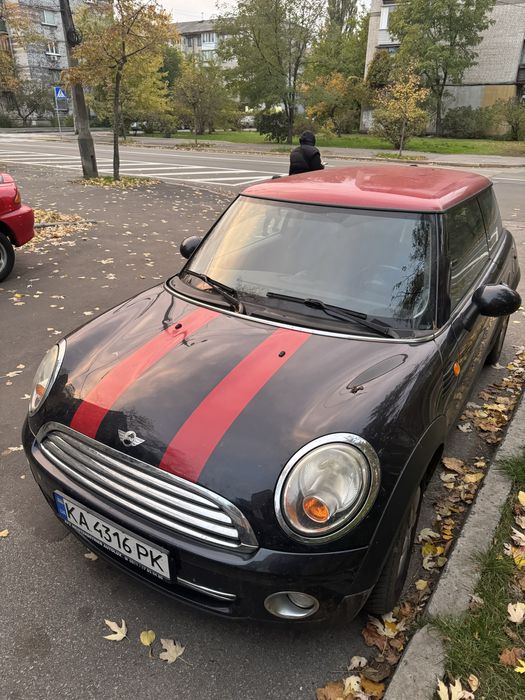 Mini cooper на тимчасовій реєстраціі