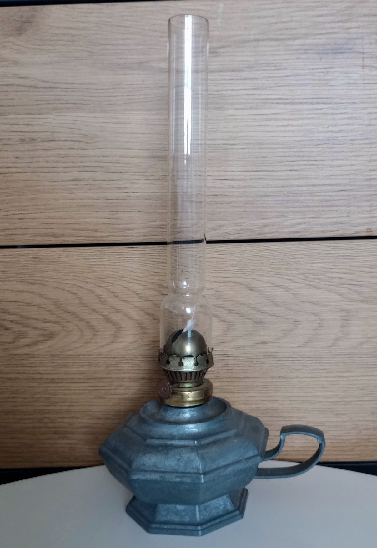 Stara lampa naftowa - kaganek