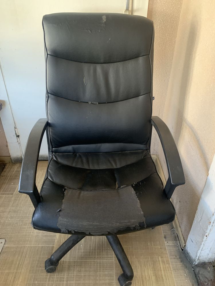 Продам кресло для руководителя