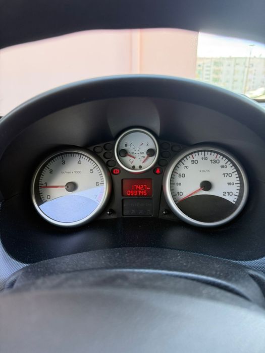 Peugeot 206+ 2011  94 mil km
