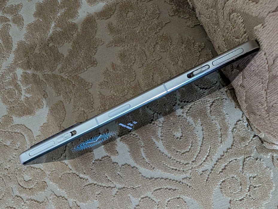 Poco F4 GT 256GB + Red Mi Buds 4lite