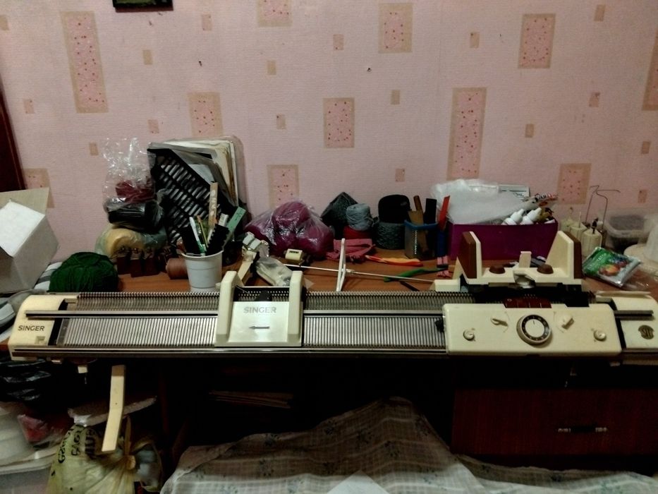 Продам вязальную машину ЗИНГЕР