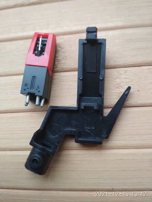 Головка звукоснимателя с шеллом .