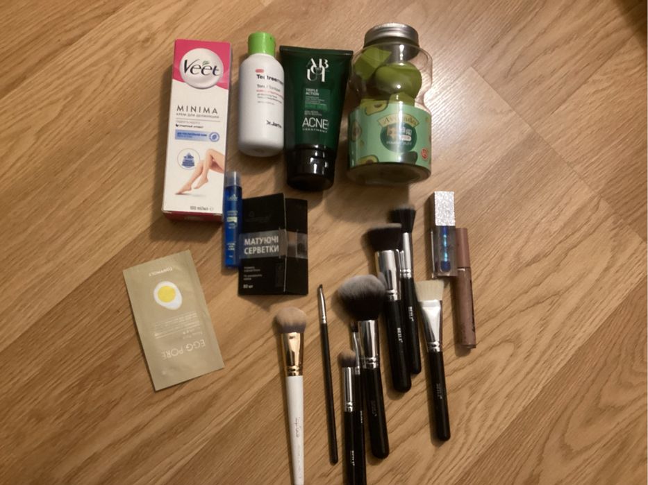 На подарок для макияжа