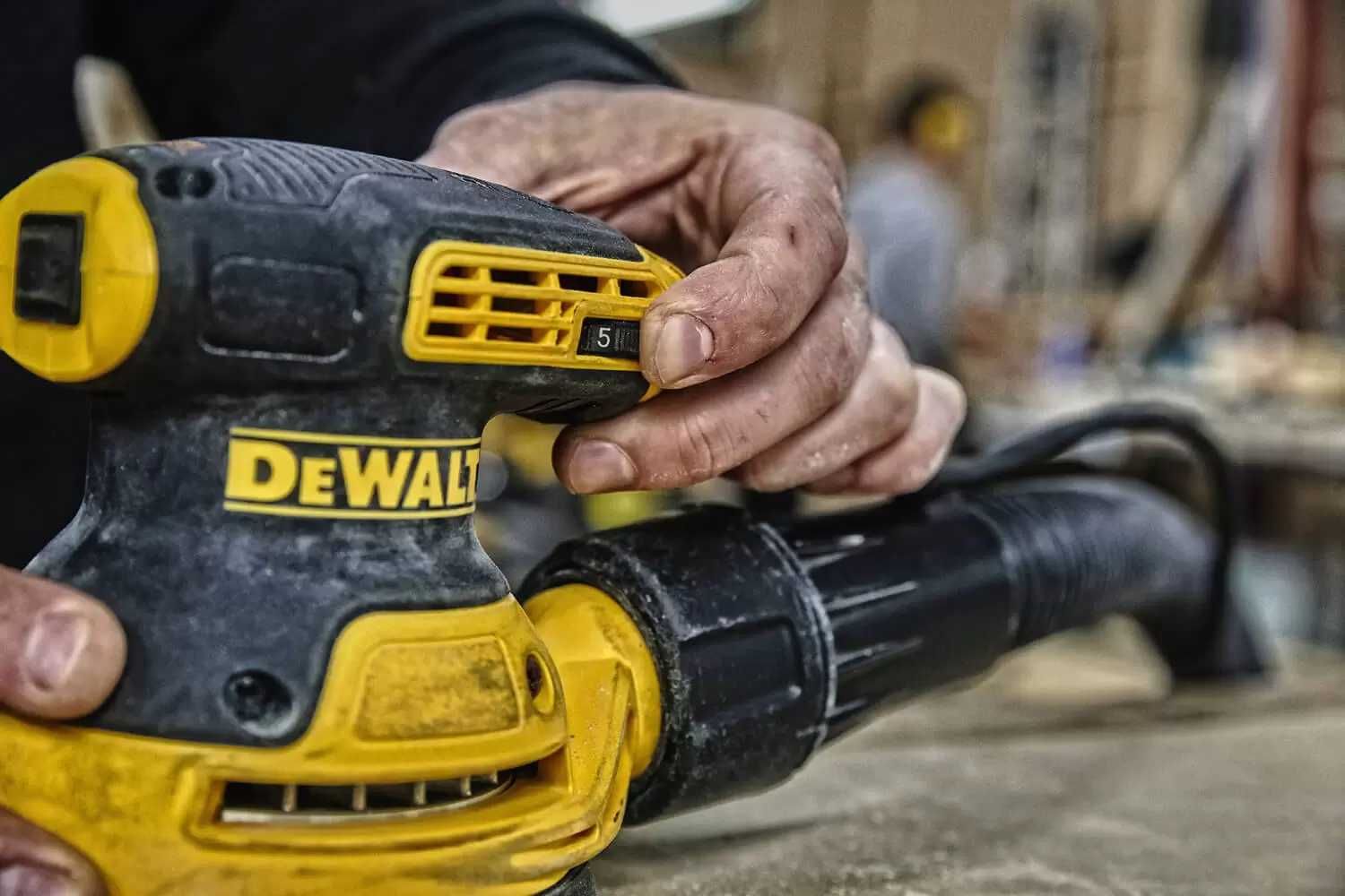 Шлифмашина эксцентриковая сетевая DeWALT DWE6423/Mexico/рег.об/офиц/г3