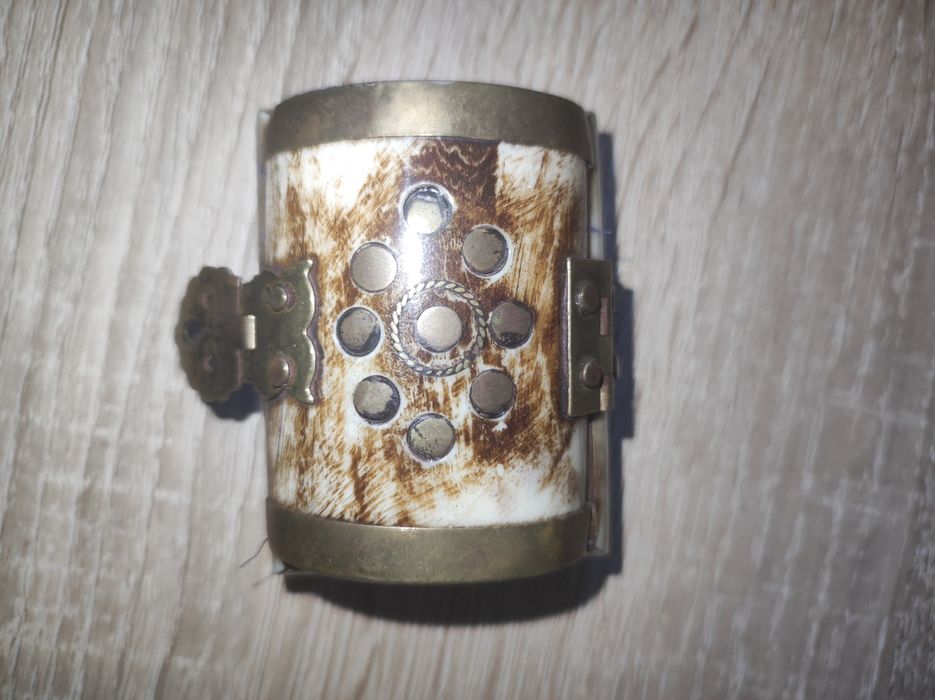 Szkatułka na biżuterię