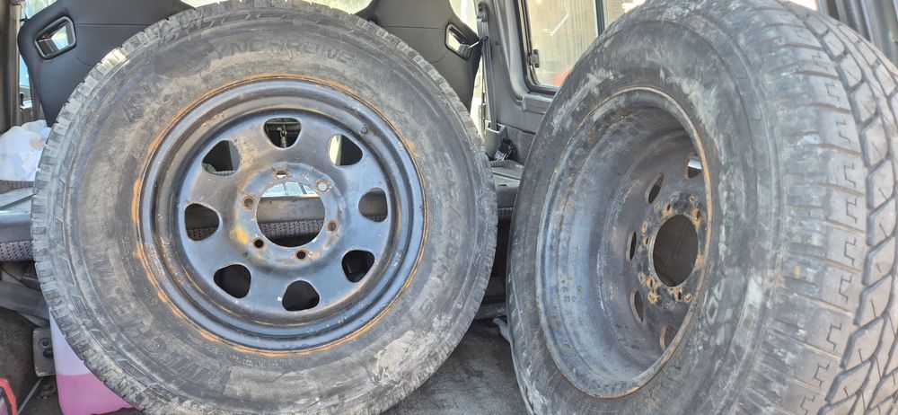 Jantes R16 com pneus furação japonesa