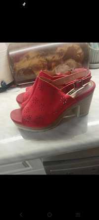 Koturny botki damskie czerwone obcas sandały 41