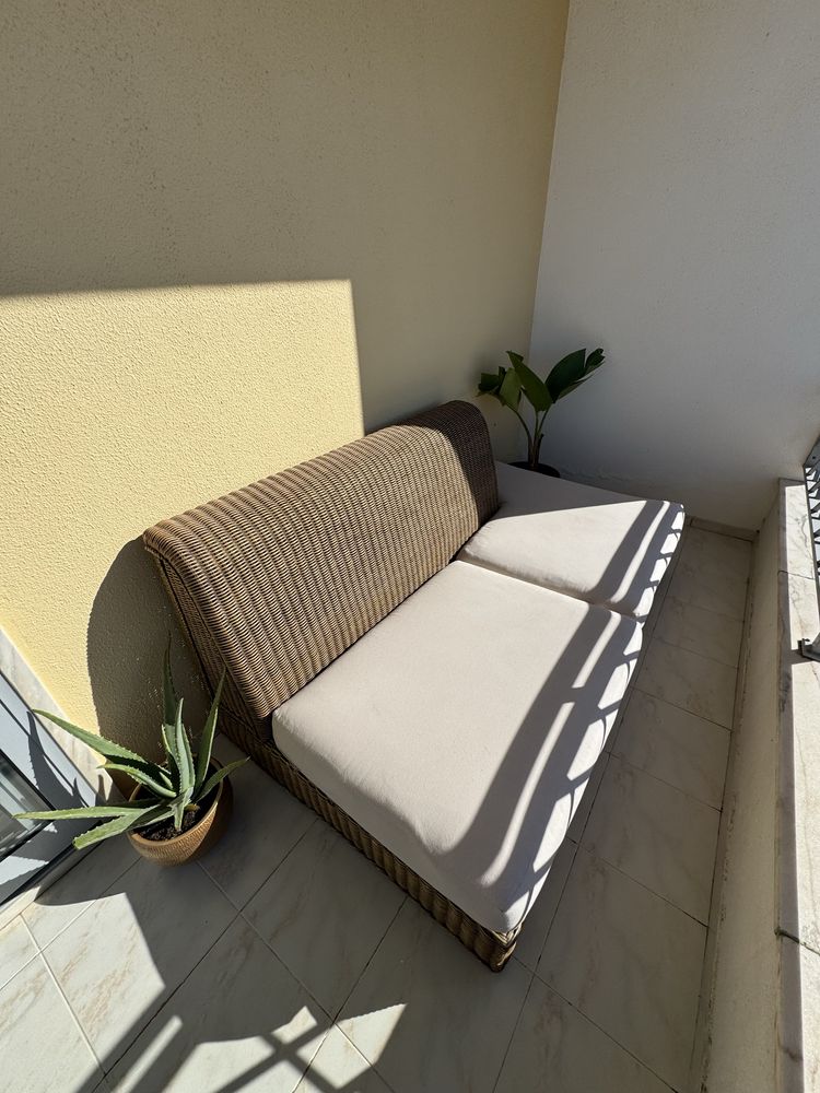 Vendo sofa muito elegante madeira