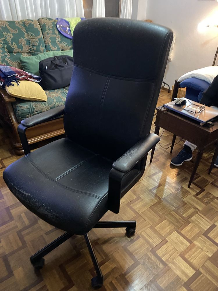 Cadeira pouco usada
