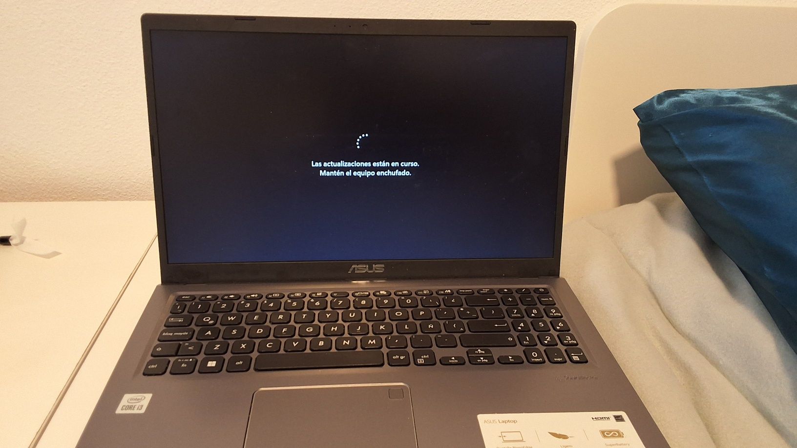 Portátil ASUS X515JA-BR3971W 15.6'' Intel Core i3 10ma generación 8GB