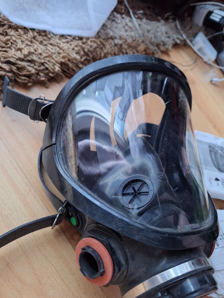 Sprzedam maskę z filtrami