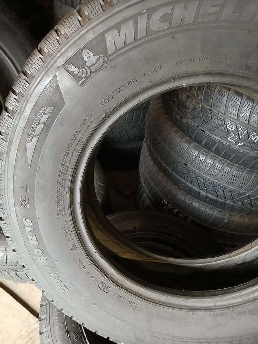 Гума 205/80/16 Мішелін. Привезена зНімеччини. Оригінал випущений у Фра