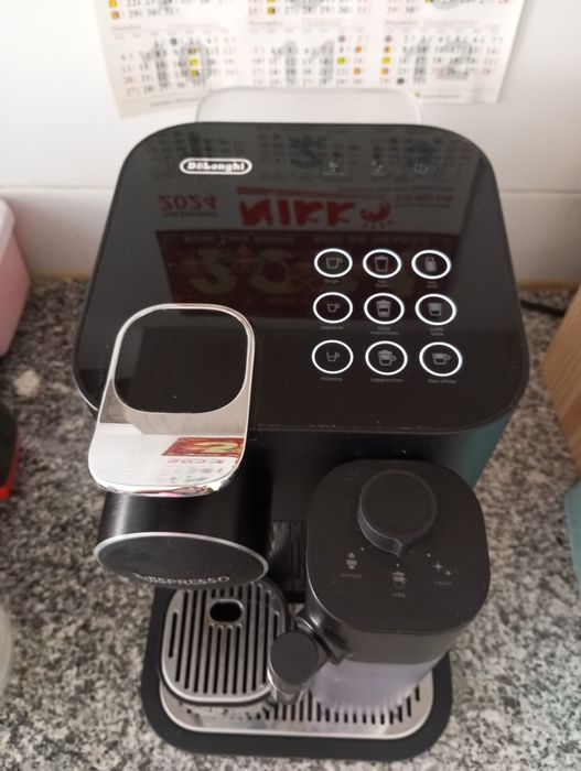 Maquina de café Nespresso Delonghi Latíssima