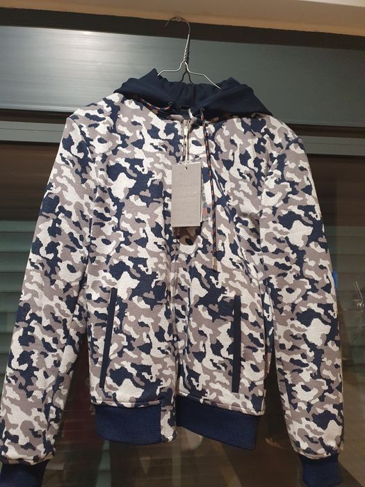 Casaco camuflado zara S / novo