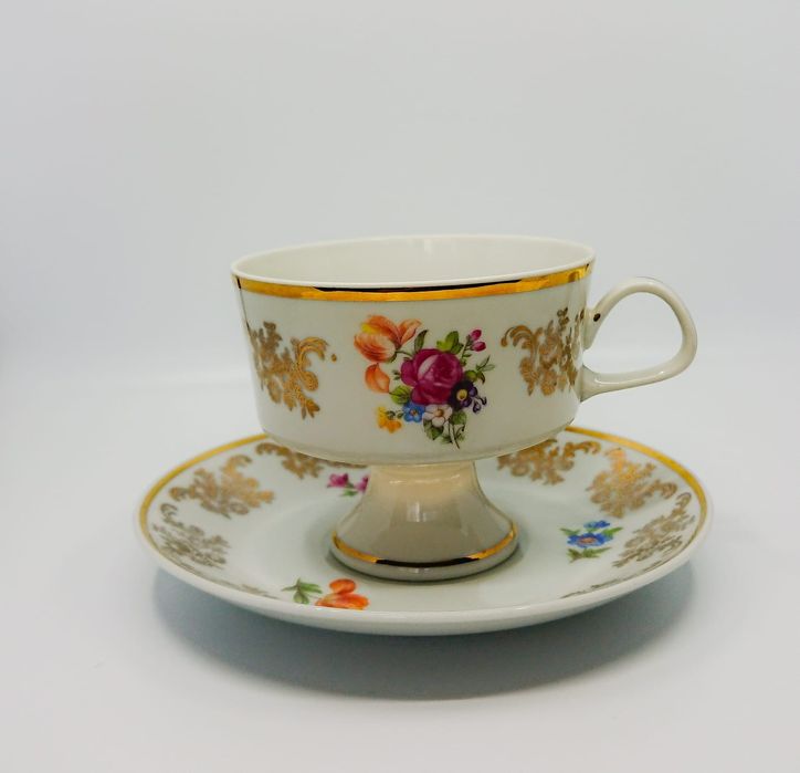 Porcelanowa filiżanka Lichte