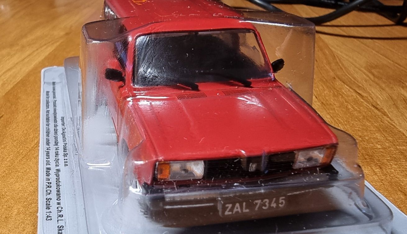 Łada 2104 Kultowe Auta PRL. Nowy Zapieczętowany Model + Gazetka