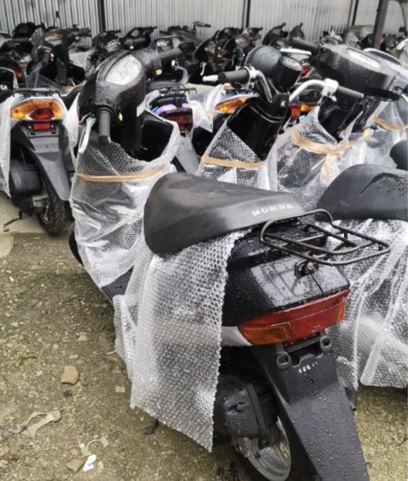 З контейнера Honda Dio