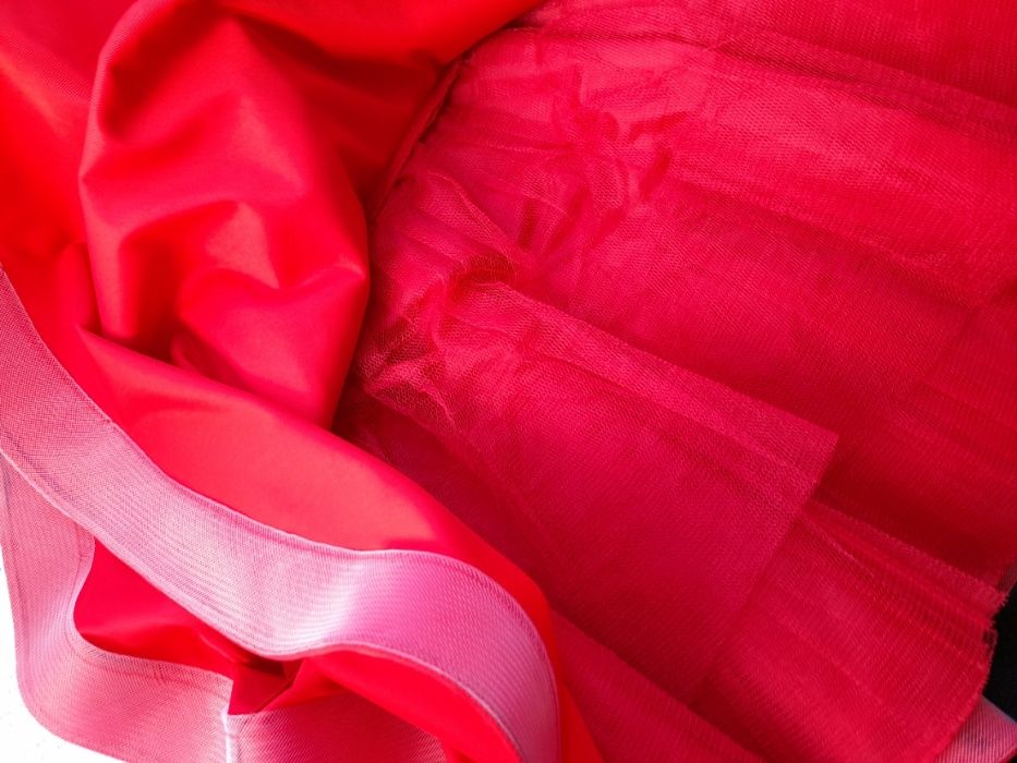 Czerwona rozkloszowana sukienka wesele studniówkę półmetek 18 Talya XS