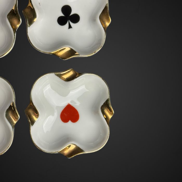 Zestaw popielniczek brydżowych 4 szt złocenie B5/083106