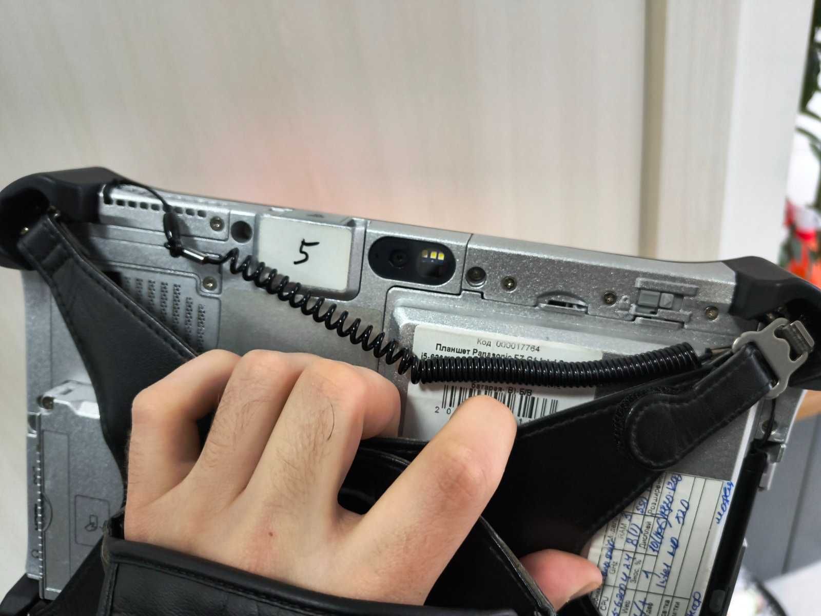 Для військових задач - Panasonic FZ-G1 - Батарея 8-10 годин роботи